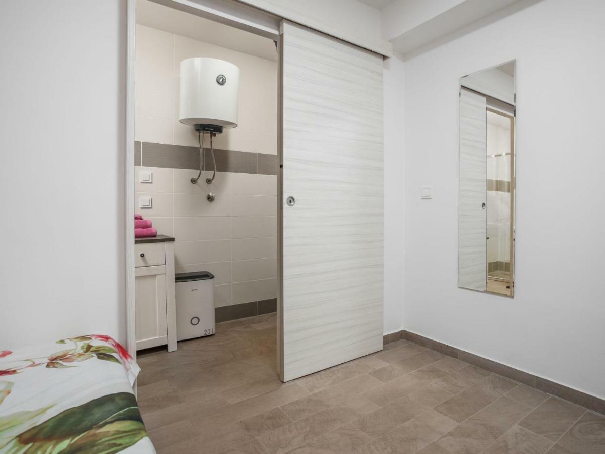 Holiday Home Villa Matija Drivenik Esterno foto